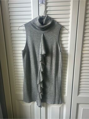 SFERRA Gray Ribbed Turtleneck Knit Top